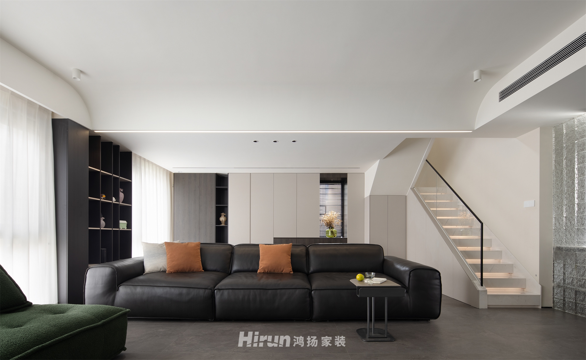 潤(rùn)和·湘江天地180㎡雅致現(xiàn)代復(fù)式 裝修案例實(shí)景圖-3