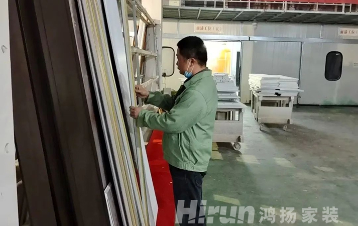 鴻揚博物館丨一張21年前的畢業照，里面有這些人……