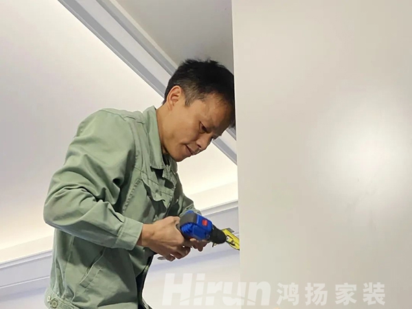 權威鑒證 勞模精神 | 卓越工匠郝鐵宏的一天